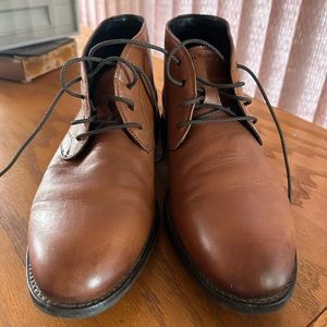 Size 8m cole Haan chukka boots
